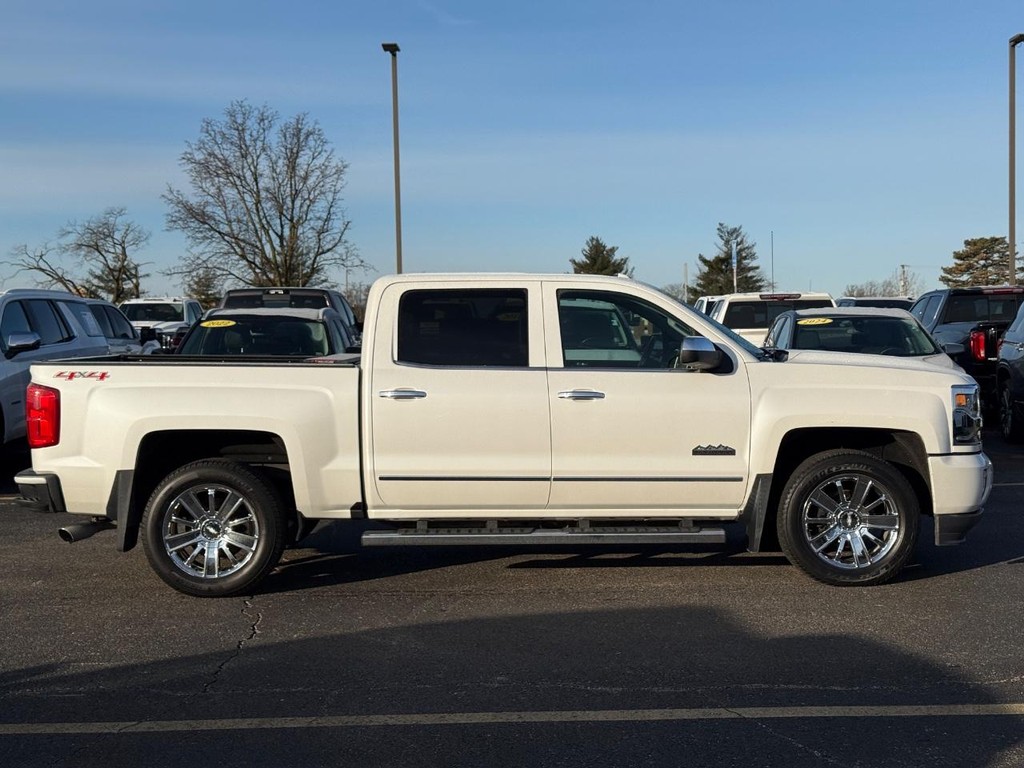 Chevrolet Silverado 1500 Vehicle Full-screen Gallery Image 01