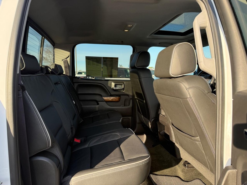 Chevrolet Silverado 1500 Vehicle Full-screen Gallery Image 10