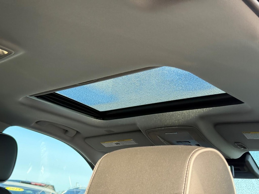 Chevrolet Silverado 1500 Vehicle Full-screen Gallery Image 11