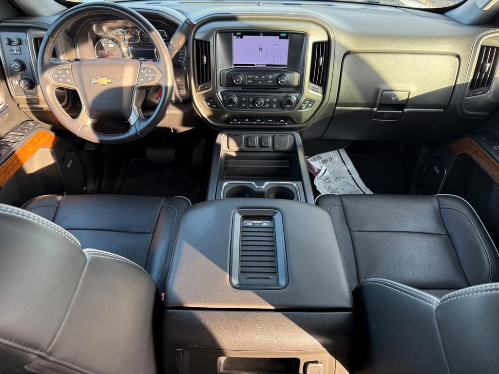 Chevrolet Silverado 1500 Vehicle Full-screen Gallery Image 12