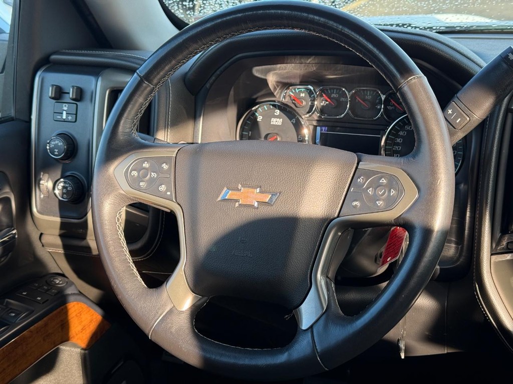 Chevrolet Silverado 1500 Vehicle Full-screen Gallery Image 13