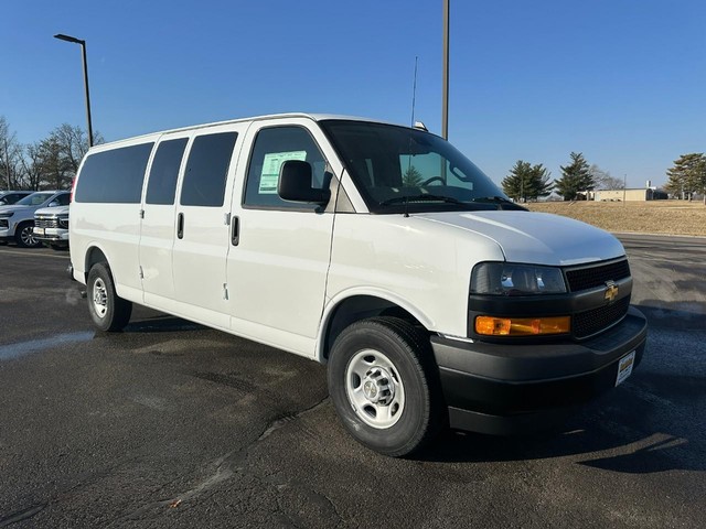 2026 Chevrolet Express 3500 LS Extended's photo