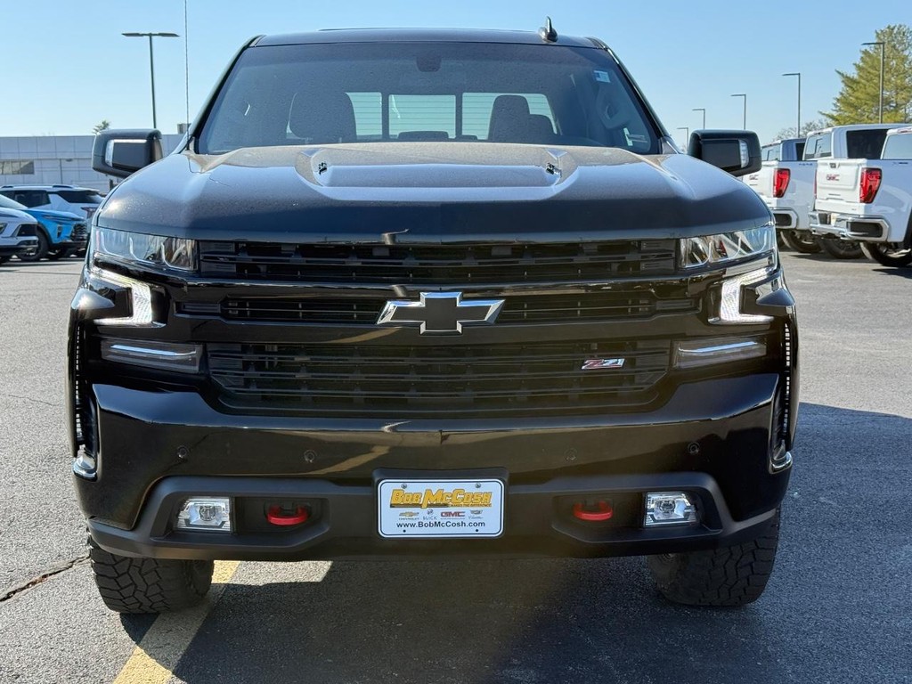 Chevrolet Silverado 1500 Vehicle Full-screen Gallery Image 10