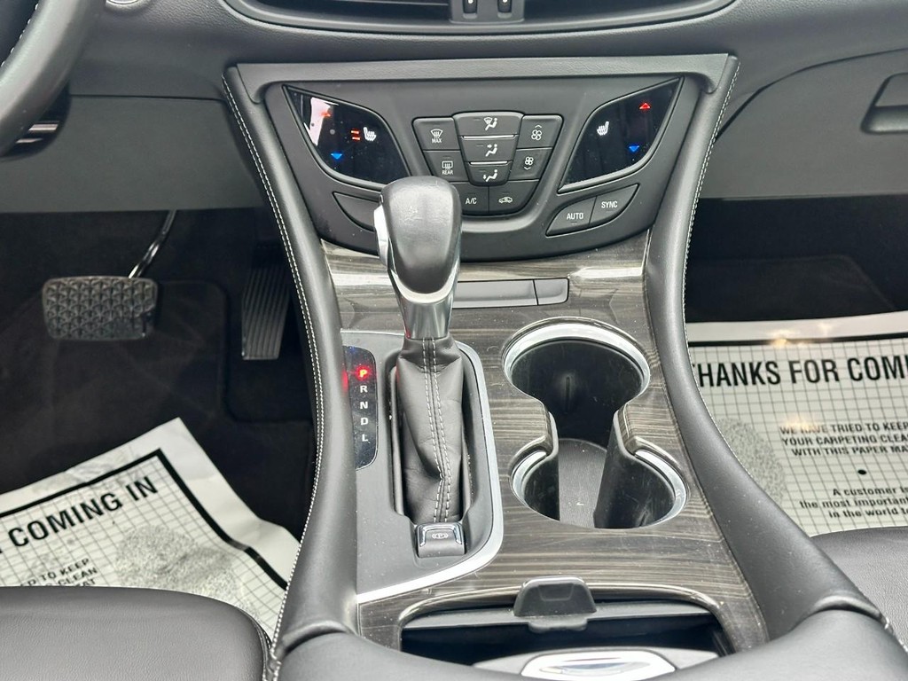 Buick Envision Vehicle Full-screen Gallery Image 15