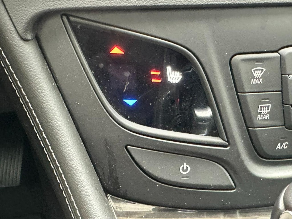 Buick Envision Vehicle Full-screen Gallery Image 23