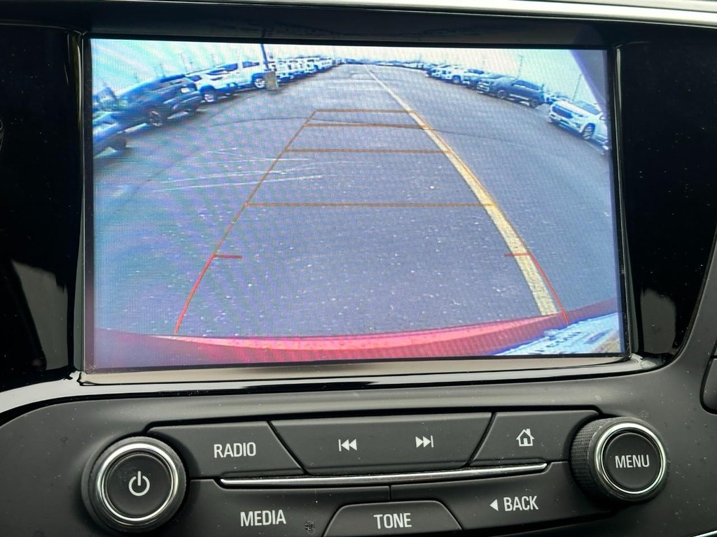 Buick Envision Vehicle Full-screen Gallery Image 24