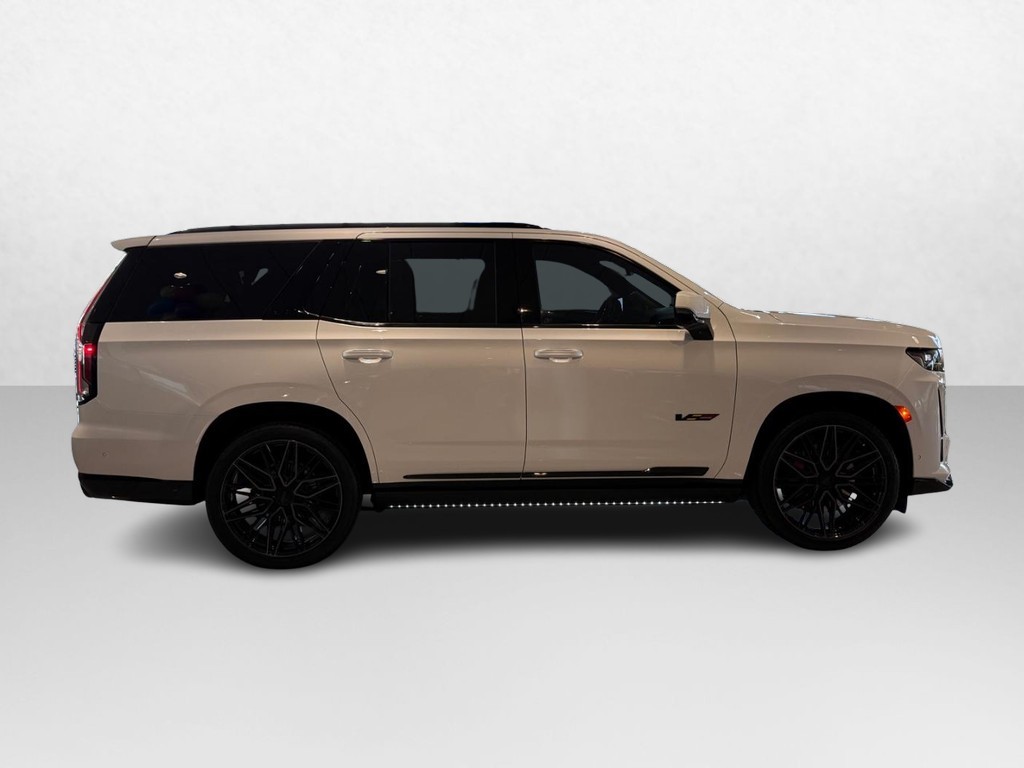 Cadillac Escalade Vehicle Full-screen Gallery Image 02