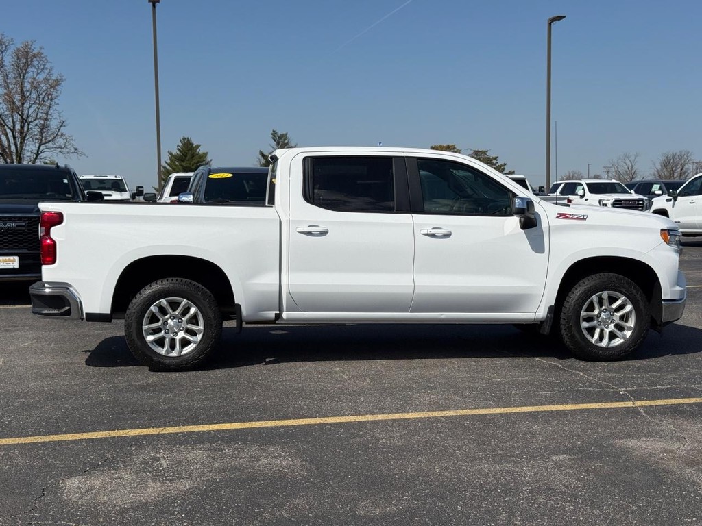 Chevrolet Silverado 1500 Vehicle Full-screen Gallery Image 01