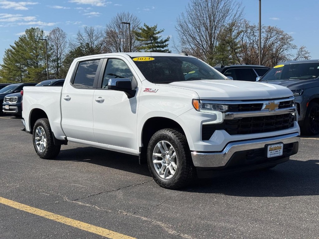 Chevrolet Silverado 1500 Vehicle Full-screen Gallery Image 02