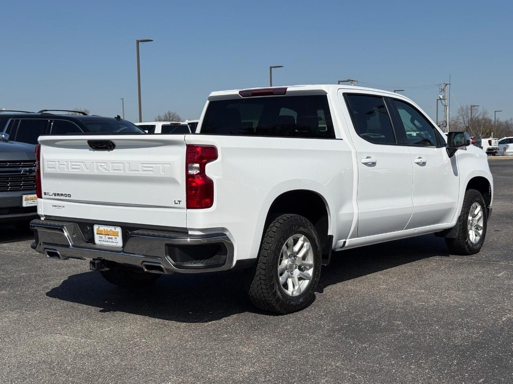 Chevrolet Silverado 1500 Vehicle Full-screen Gallery Image 03