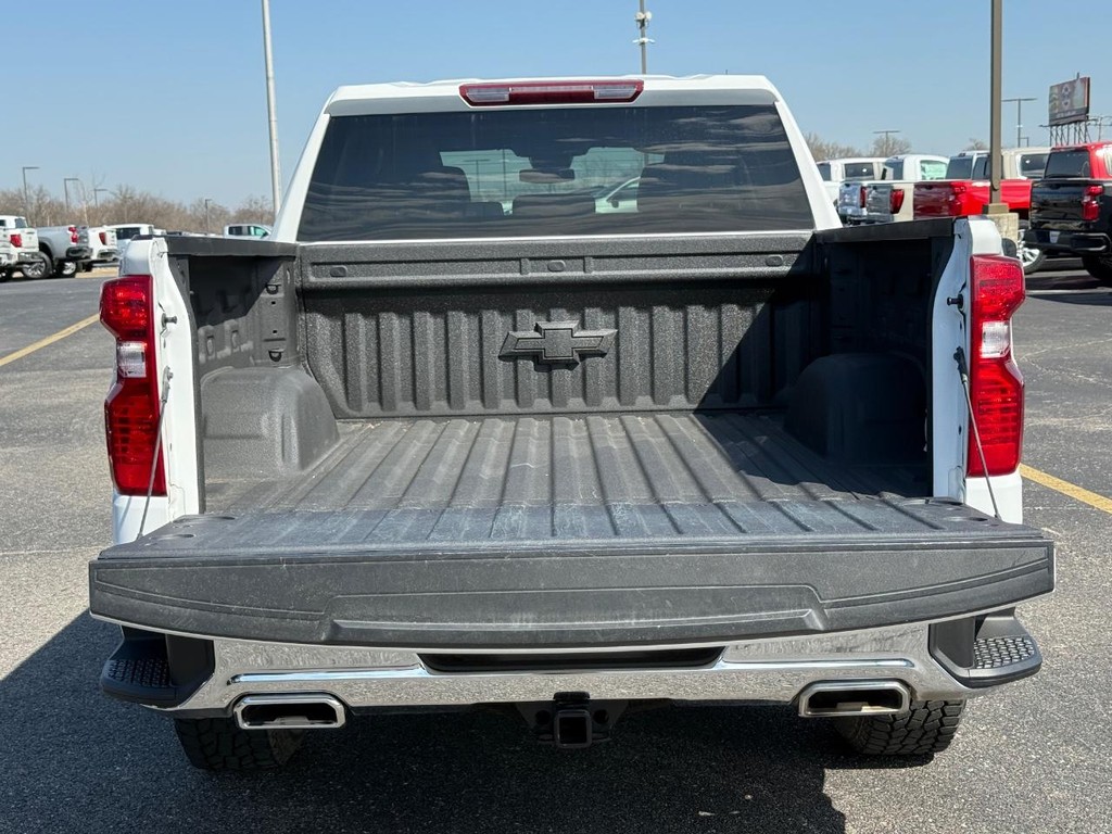 Chevrolet Silverado 1500 Vehicle Full-screen Gallery Image 06