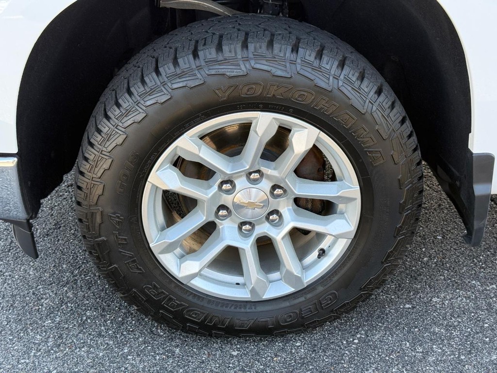 Chevrolet Silverado 1500 Vehicle Full-screen Gallery Image 08