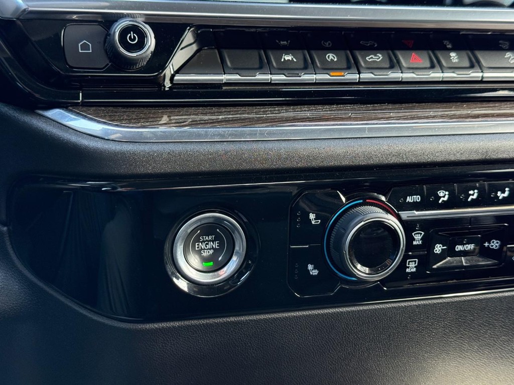 Chevrolet Silverado 1500 Vehicle Full-screen Gallery Image 18
