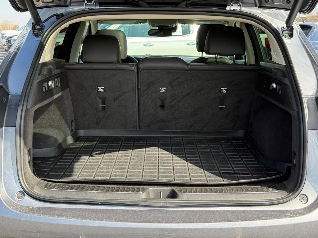 Buick Envision Vehicle Full-screen Gallery Image 06