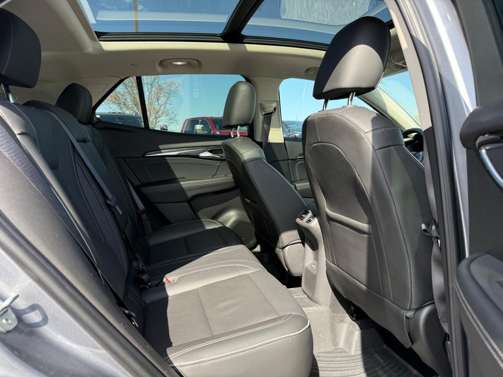 Buick Envision Vehicle Full-screen Gallery Image 10