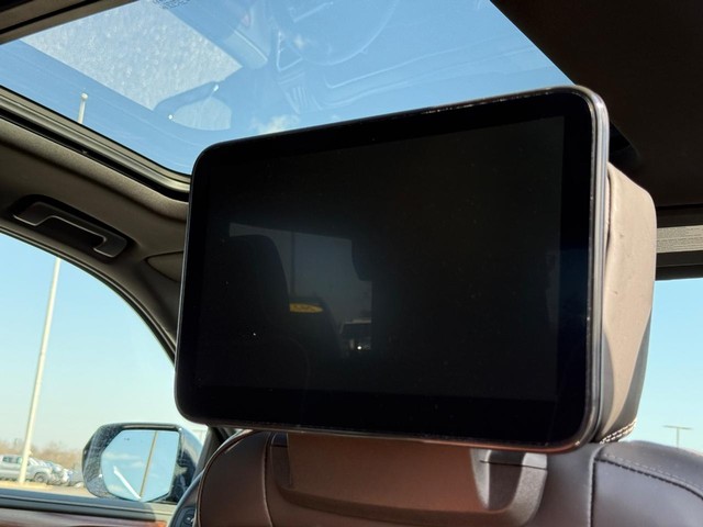2024 GMC Yukon Denali Ultimate - Photo 12