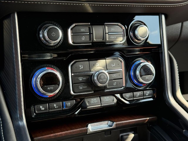 2024 GMC Yukon Denali Ultimate - Photo 23