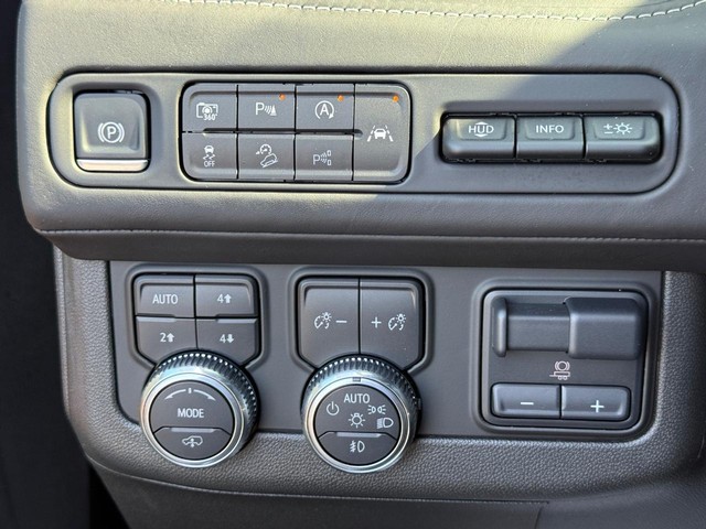 2024 GMC Yukon Denali Ultimate - Photo 26