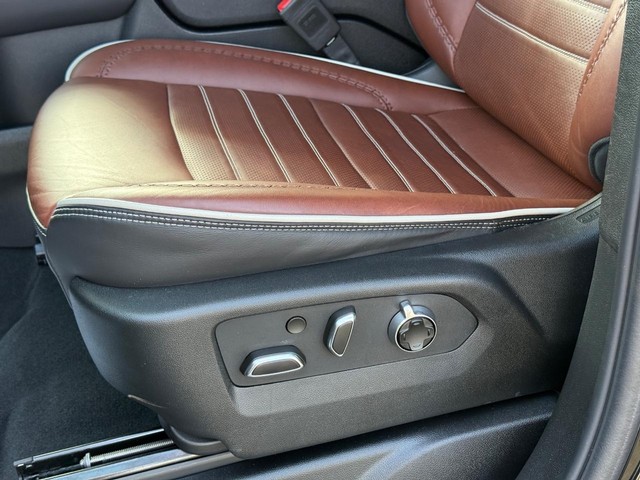 2024 GMC Yukon Denali Ultimate - Photo 29