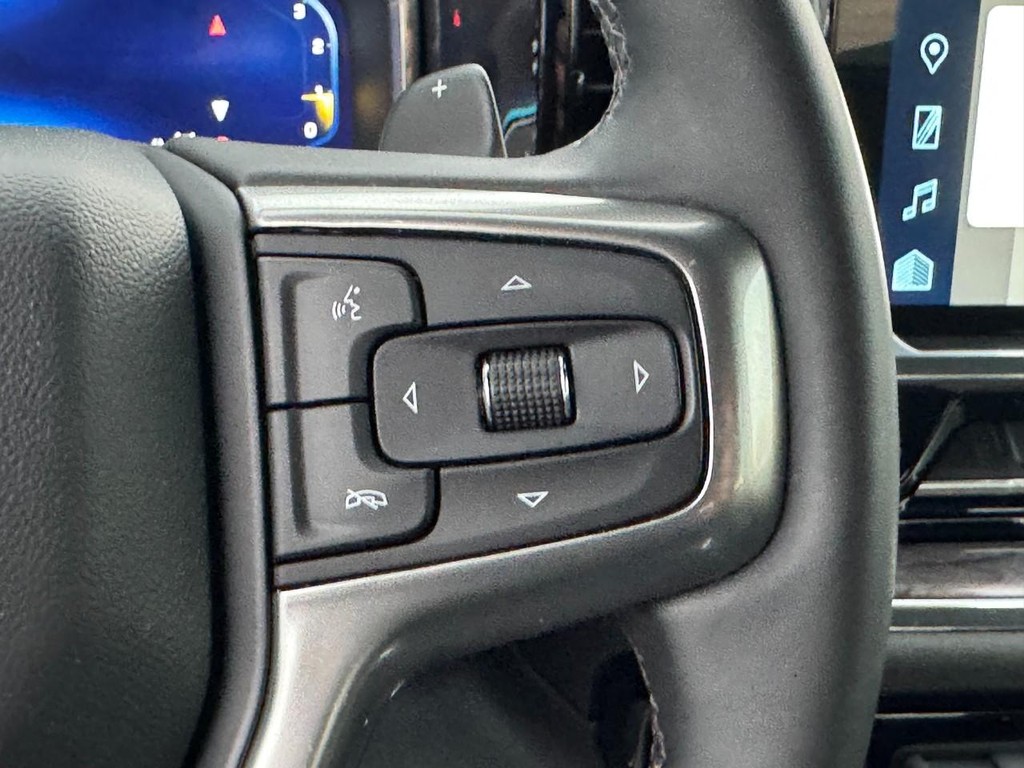 Chevrolet Silverado 1500 Vehicle Full-screen Gallery Image 19