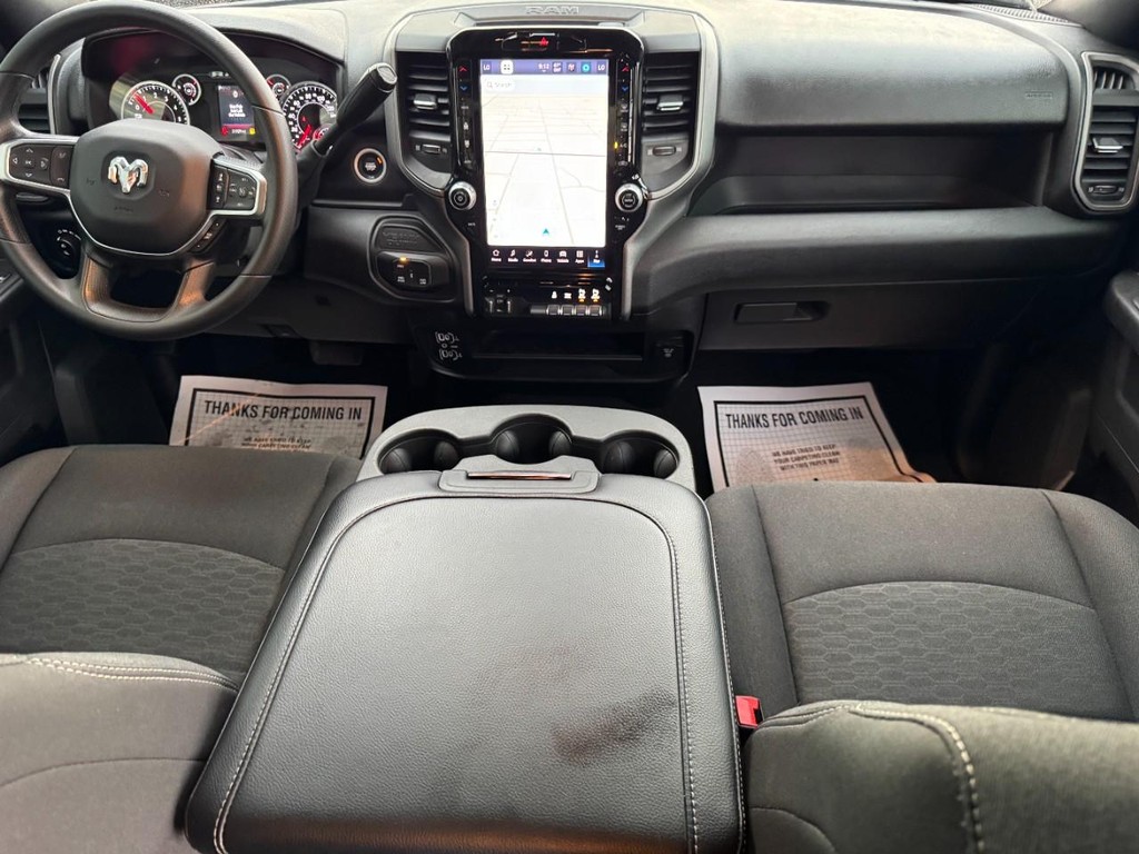 Ram 3500 Vehicle Full-screen Gallery Image 11