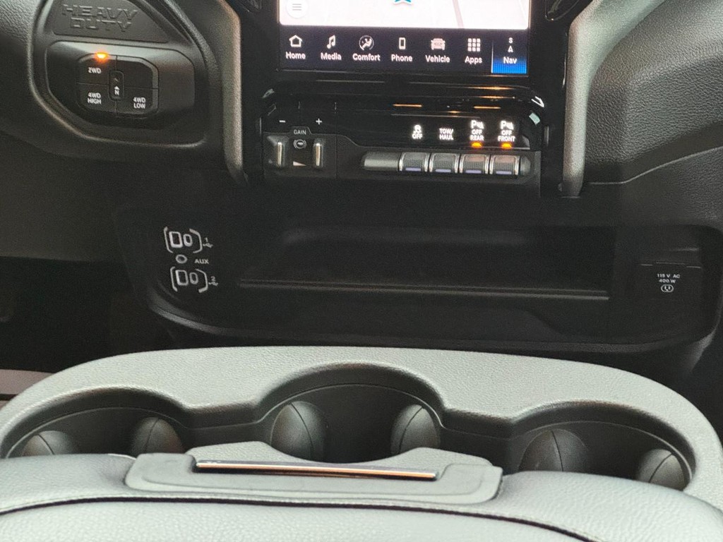 Ram 3500 Vehicle Full-screen Gallery Image 14