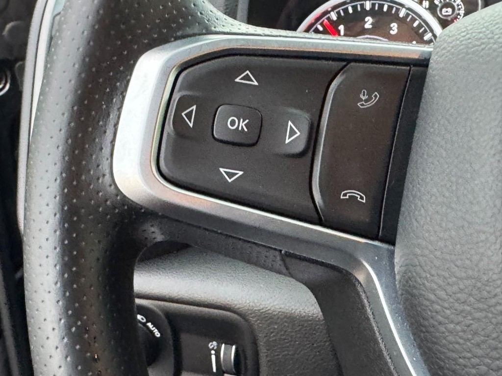 Ram 3500 Vehicle Full-screen Gallery Image 17