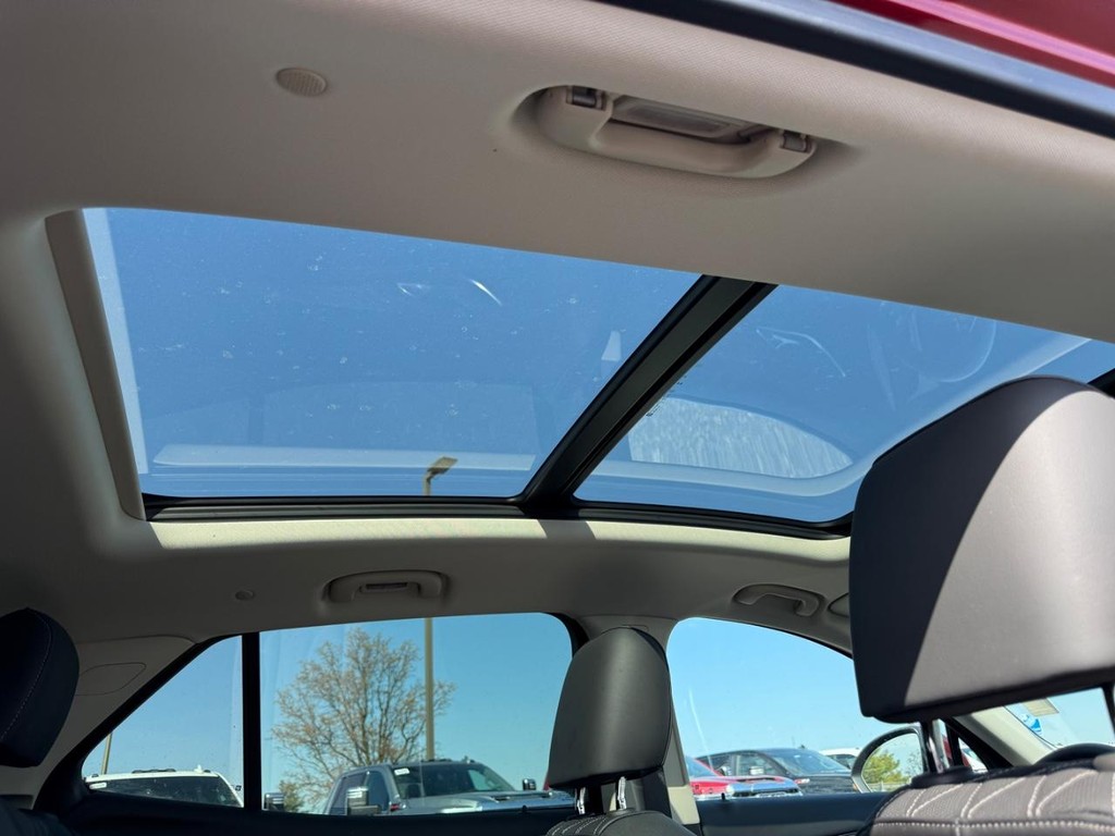 Buick Envision Vehicle Full-screen Gallery Image 11