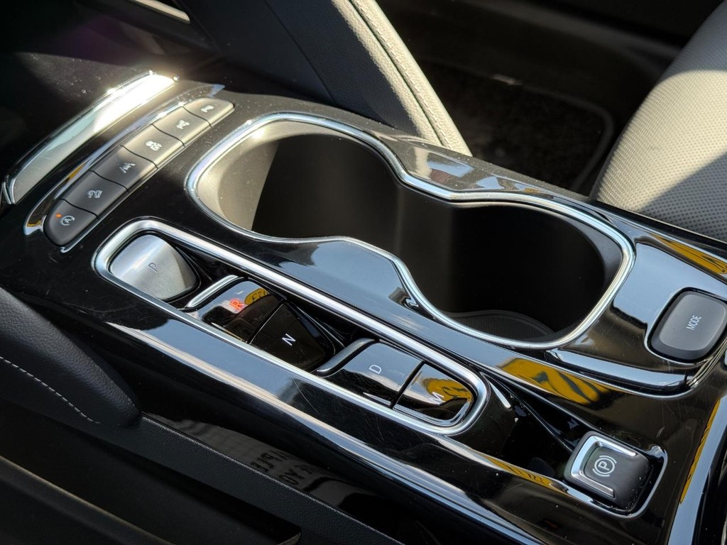 Buick Envision Vehicle Full-screen Gallery Image 21