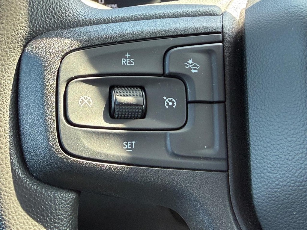 Chevrolet Silverado 2500HD Vehicle Full-screen Gallery Image 14