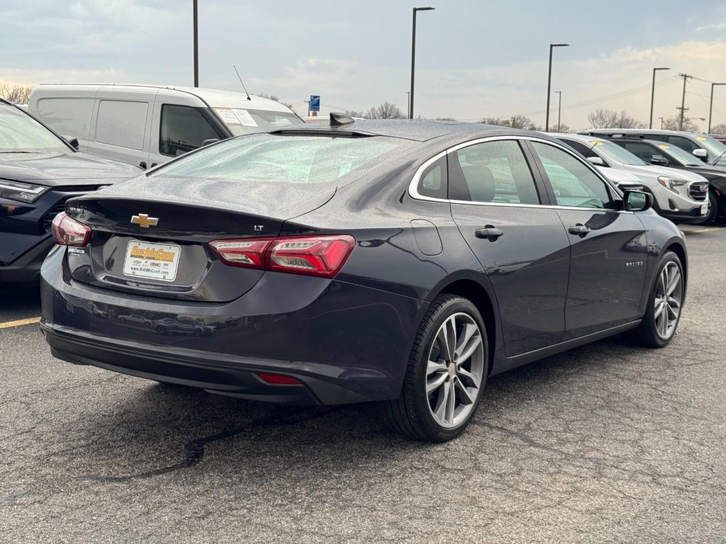 Chevrolet Malibu Vehicle Full-screen Gallery Image 03