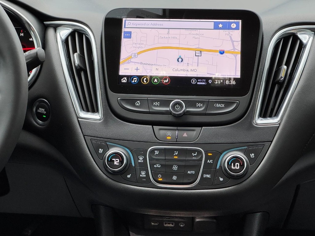 Chevrolet Malibu Vehicle Full-screen Gallery Image 13