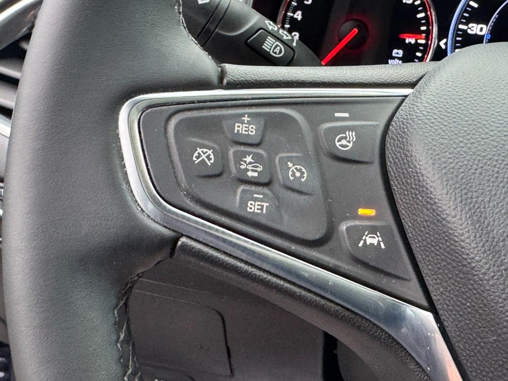 Chevrolet Malibu Vehicle Full-screen Gallery Image 18