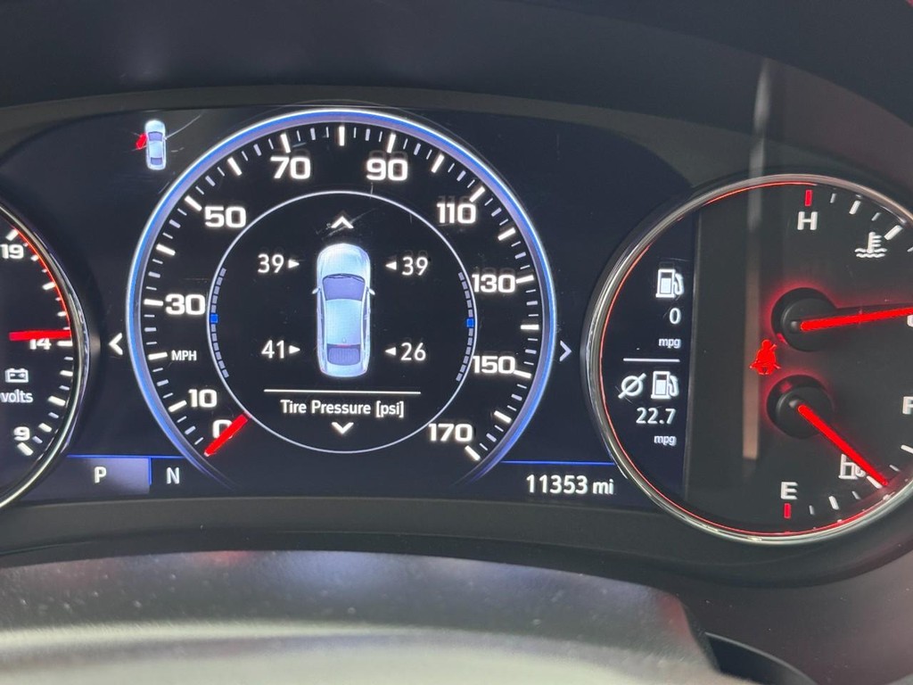 Chevrolet Malibu Vehicle Full-screen Gallery Image 20