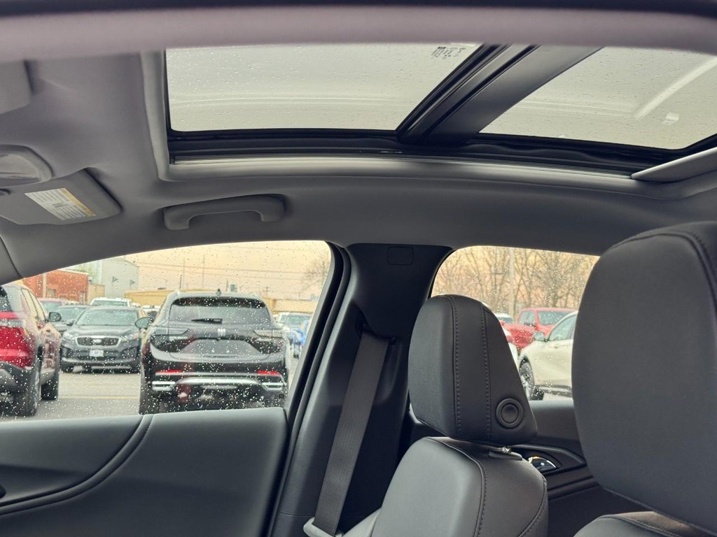 Chevrolet Malibu Vehicle Full-screen Gallery Image 25