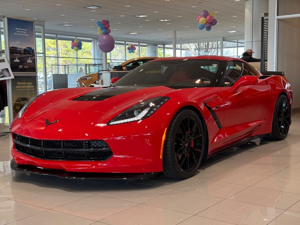 Chevrolet Corvette Vehicle Full-screen Gallery Image 10