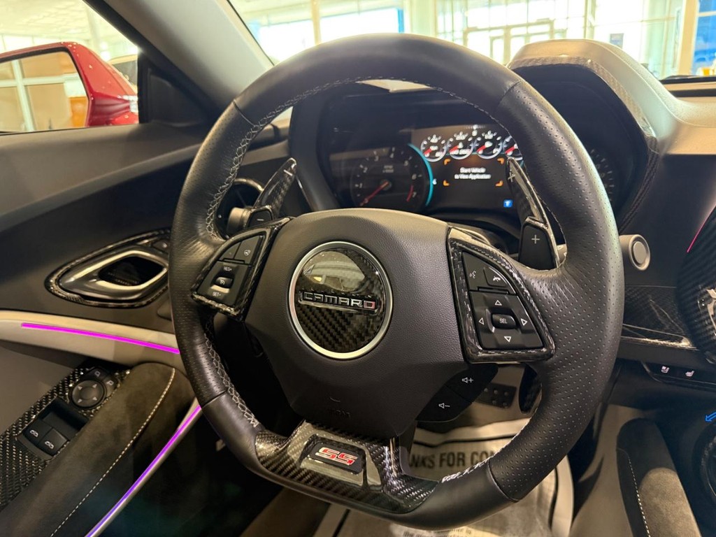 Chevrolet Camaro Vehicle Full-screen Gallery Image 12