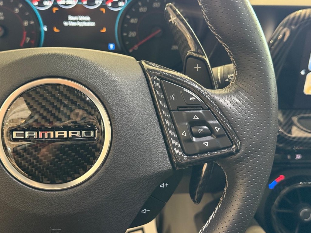 Chevrolet Camaro Vehicle Full-screen Gallery Image 16