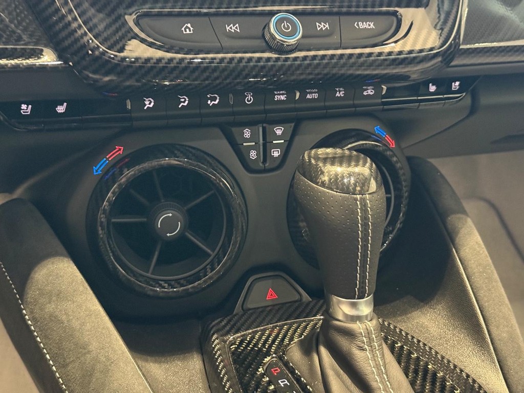 Chevrolet Camaro Vehicle Full-screen Gallery Image 19