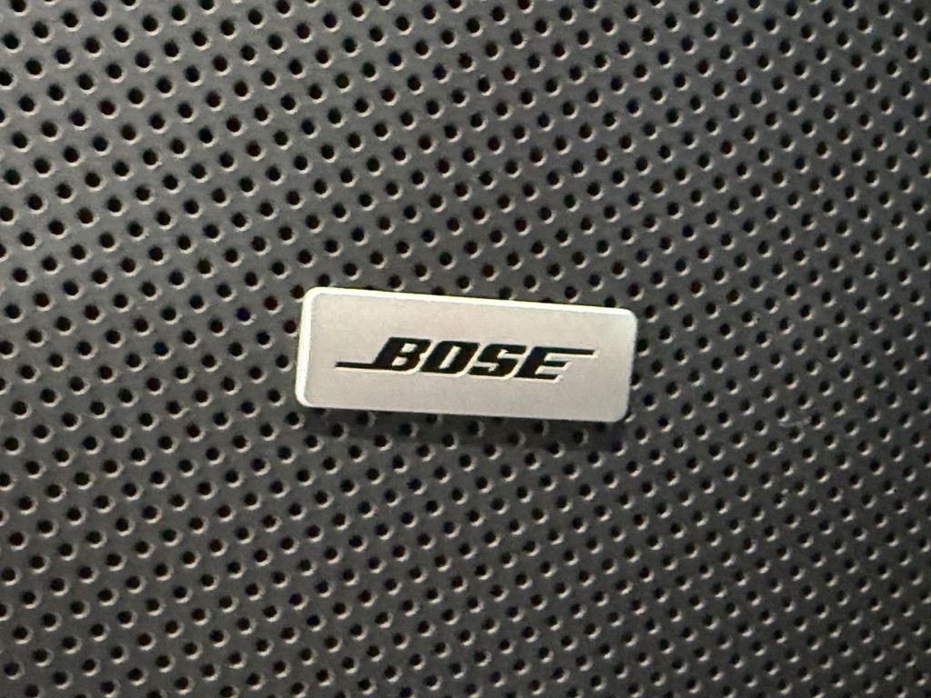 Chevrolet Camaro Vehicle Full-screen Gallery Image 27