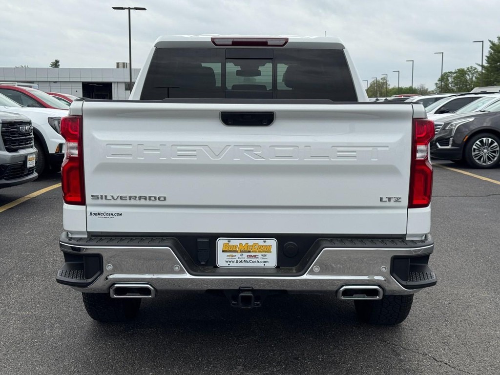 Chevrolet Silverado 1500 Vehicle Full-screen Gallery Image 05