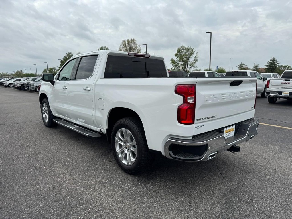Chevrolet Silverado 1500 Vehicle Full-screen Gallery Image 06