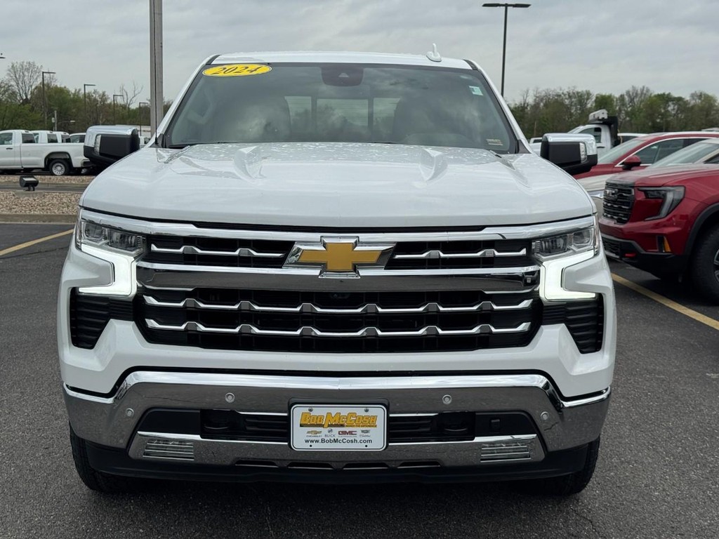 Chevrolet Silverado 1500 Vehicle Full-screen Gallery Image 09