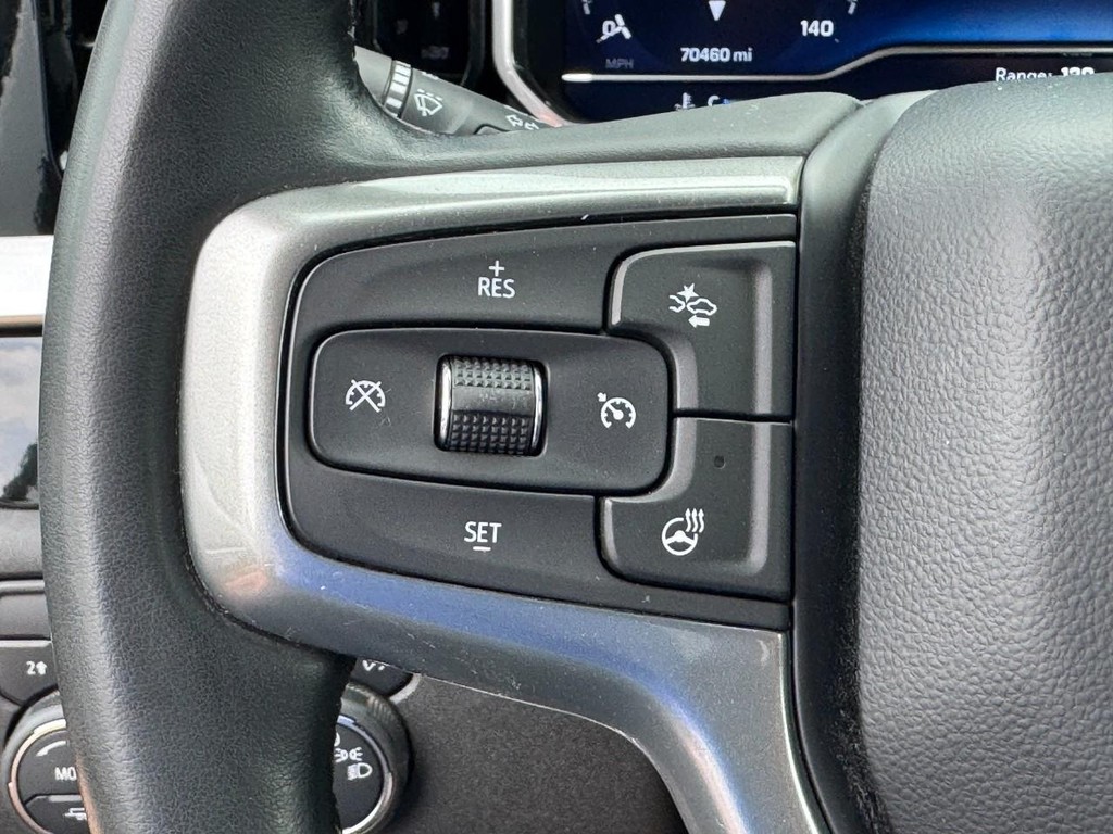 Chevrolet Silverado 1500 Vehicle Full-screen Gallery Image 18