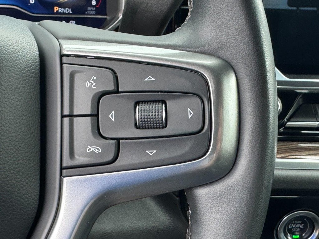 Chevrolet Silverado 1500 Vehicle Full-screen Gallery Image 19