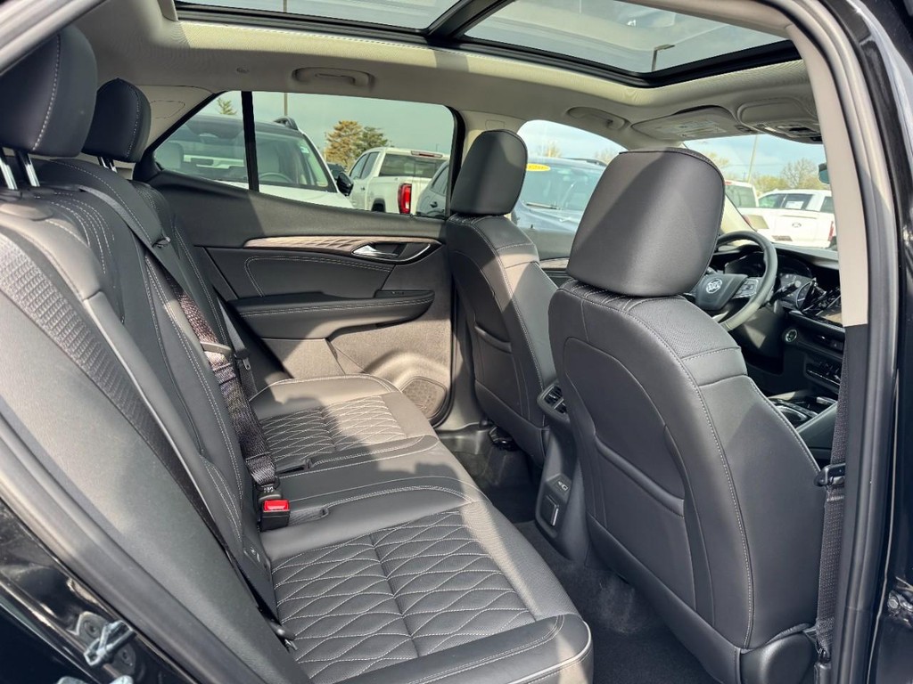 Buick Envision Vehicle Full-screen Gallery Image 10