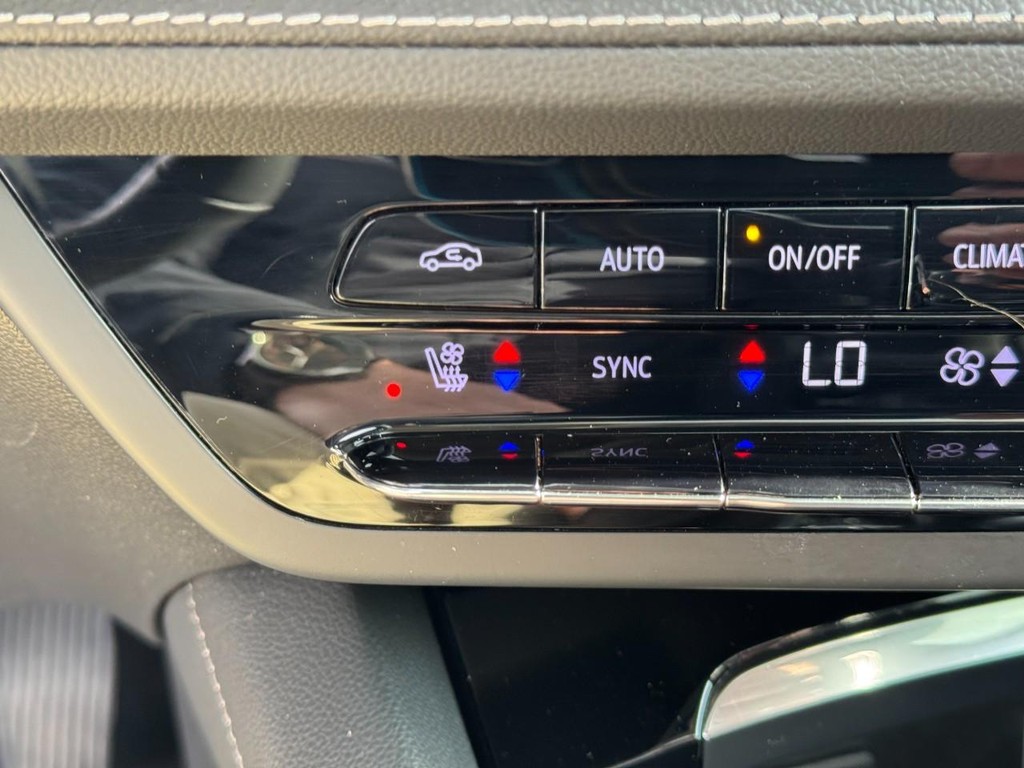 Buick Envision Vehicle Full-screen Gallery Image 22