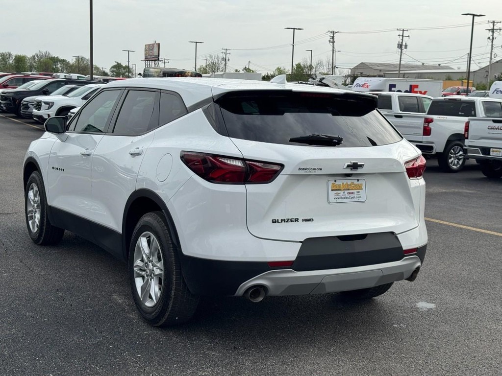 Chevrolet Blazer Vehicle Full-screen Gallery Image 06
