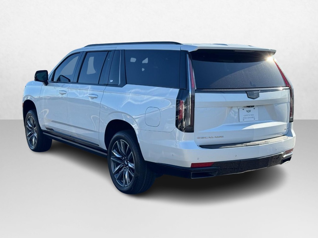 Cadillac Escalade ESV Vehicle Full-screen Gallery Image 05
