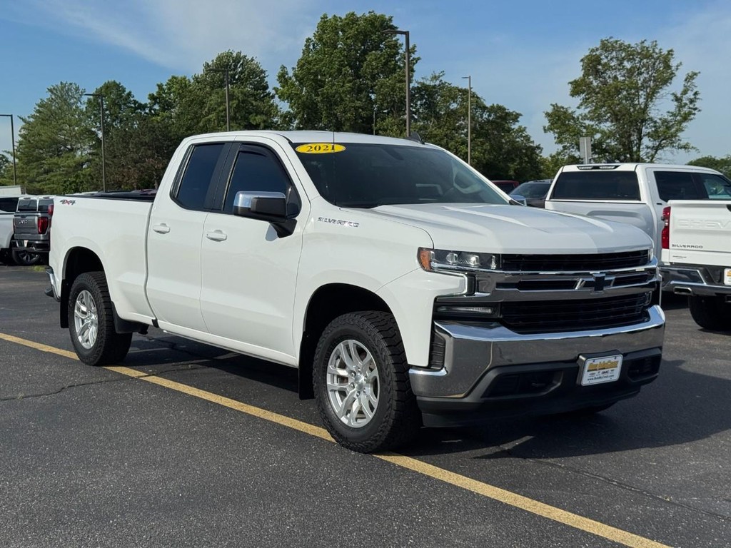 Chevrolet Silverado 1500 Vehicle Full-screen Gallery Image 02
